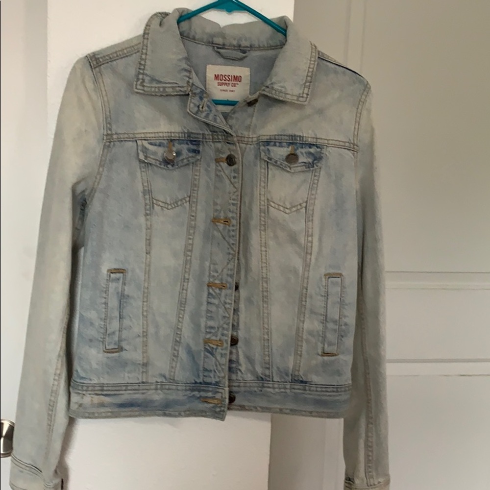 Light wash jean jacket